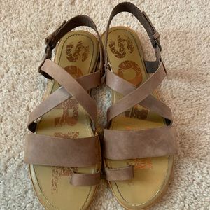 Sorel Ella crisscross Sandal in tobacco